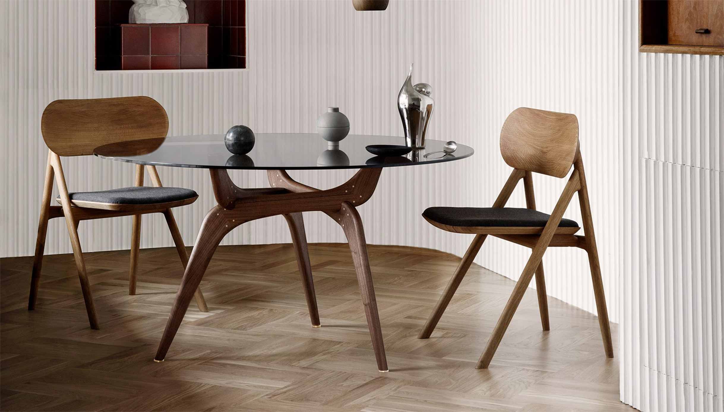 Table & Chairs